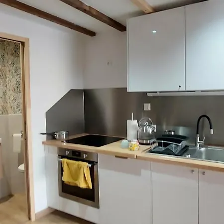 Le De L'école De La Pierre * Saint-Martin-des-Noyers